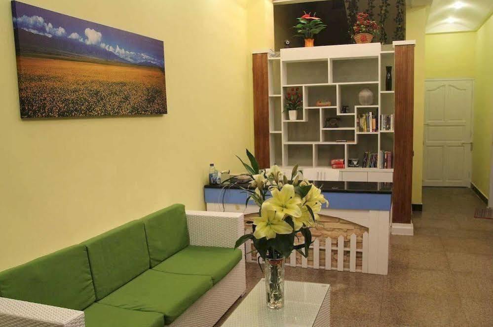 Tiffany Hostel Yangshuo Esterno foto